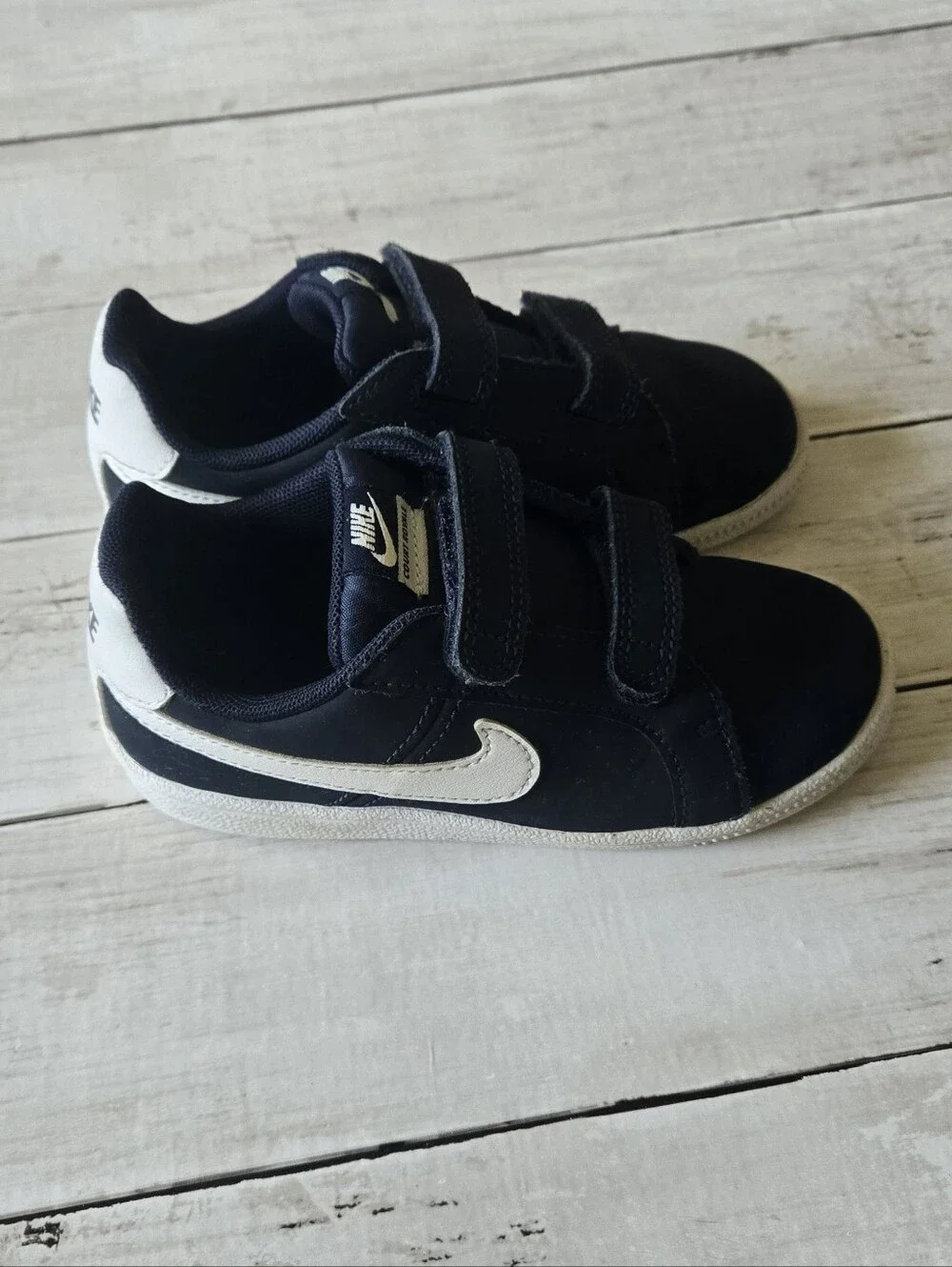 Nike Court Royale Sneakers